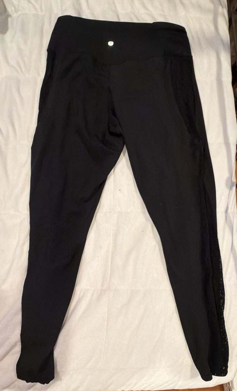 Halara 7/8 Leggings Size XL Black Lace Side Panels Activewear